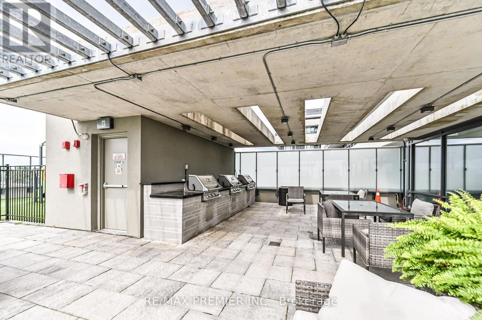 Ph 1005 - 4800 Hwy 7, Vaughan, ON - Outdoor