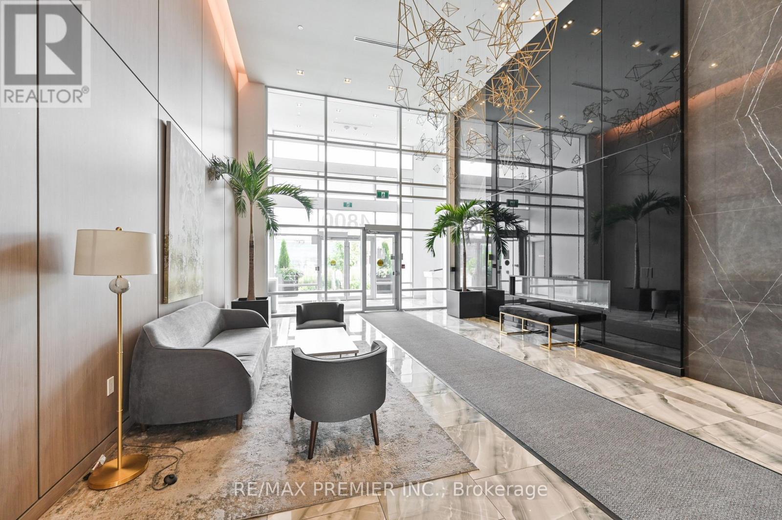 Ph 1005 - 4800 Hwy 7, Vaughan, ON - Indoor Photo Showing Other Room