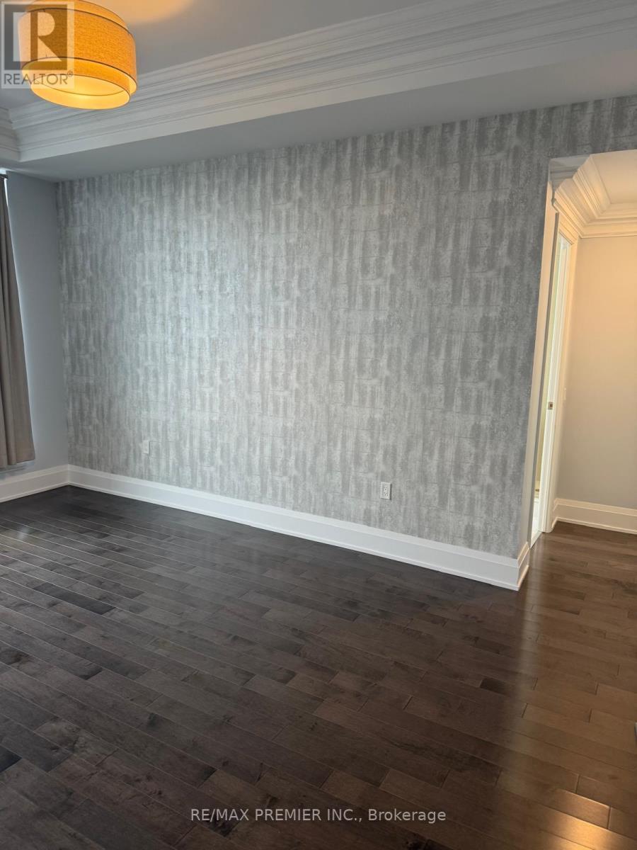 Ph 1005 - 4800 Hwy 7, Vaughan, ON - Indoor Photo Showing Other Room