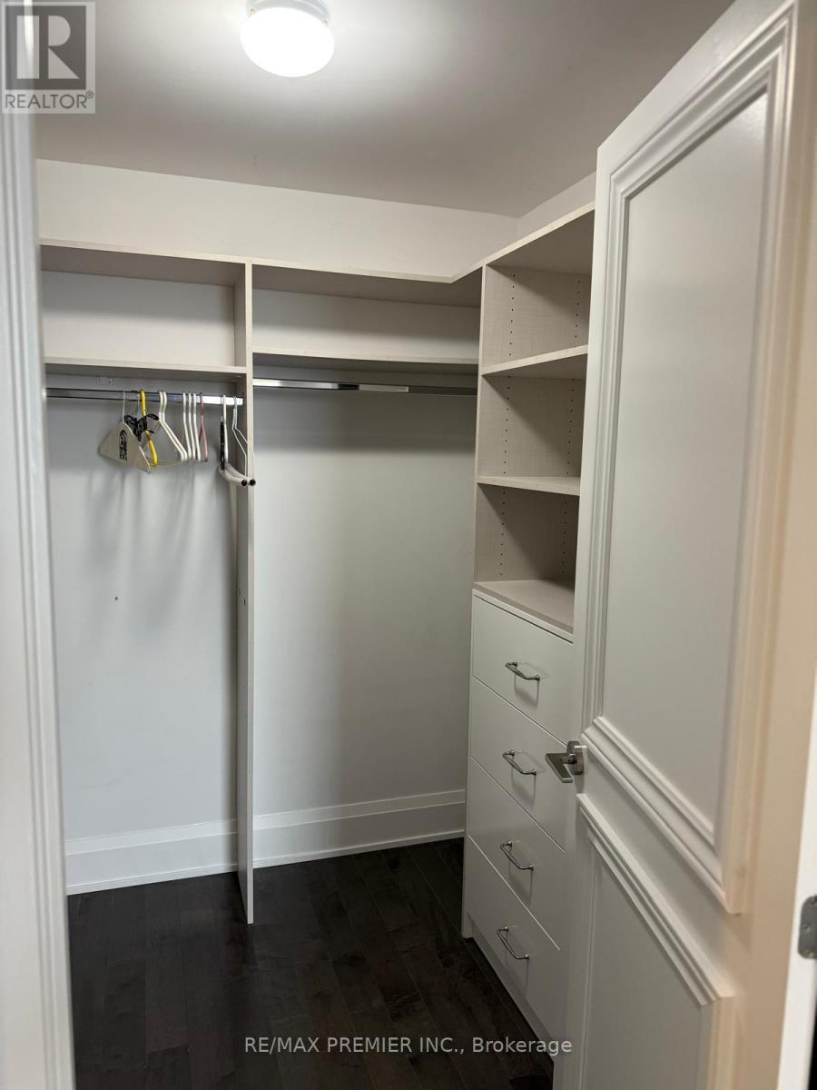 Ph 1005 - 4800 Hwy 7, Vaughan, ON - Indoor With Storage