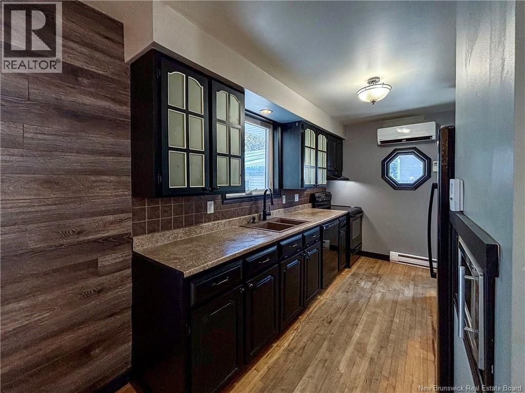 Main Floor kitchen - 5 Bartlett Avenue, Hampton, NB - Indoor Photo Showing Kitchen With Double Sink