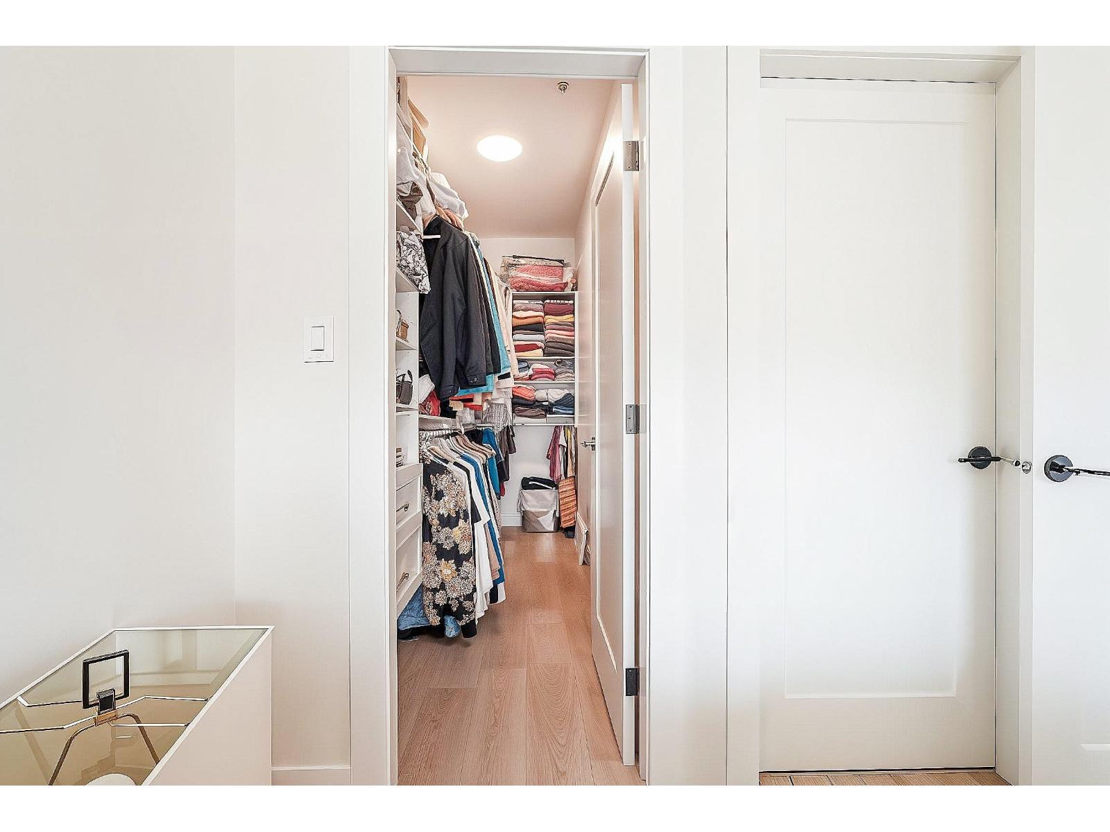 208 14818 60 Avenue, Surrey, BC - Indoor