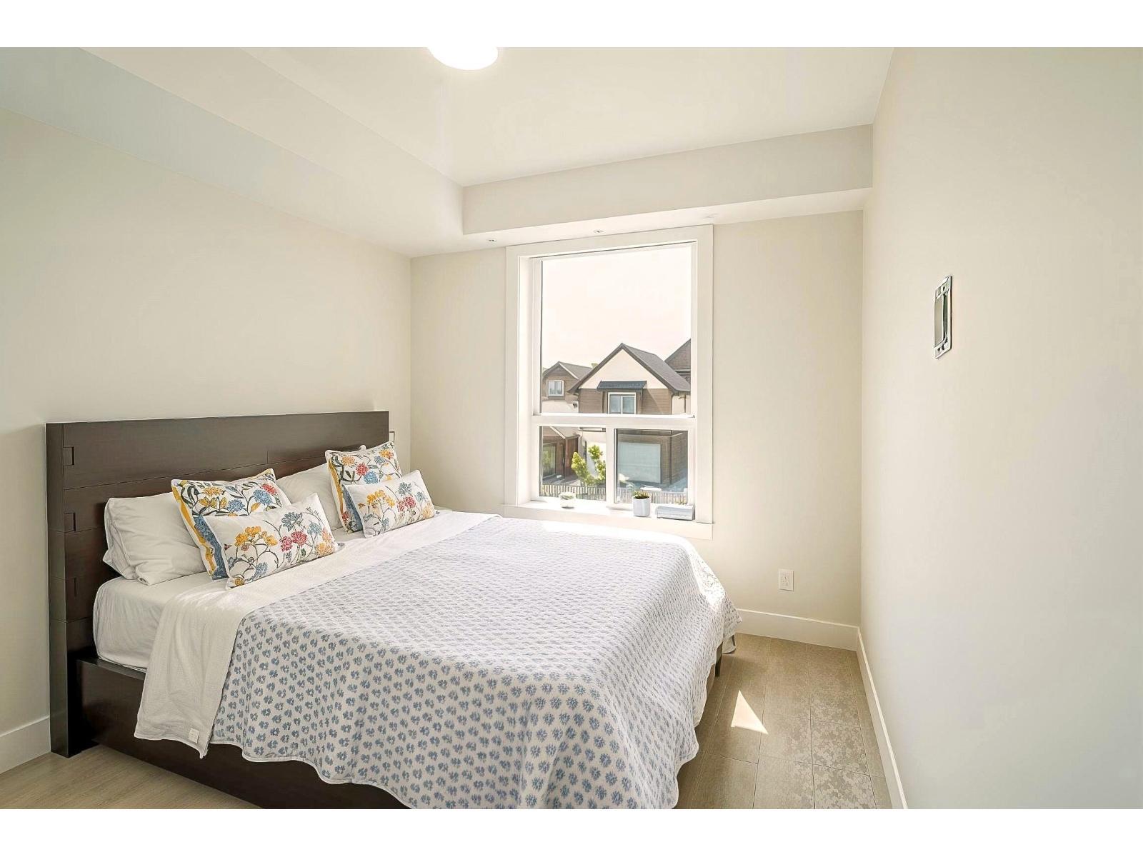 208 14818 60 Avenue, Surrey, BC - Indoor Photo Showing Bedroom