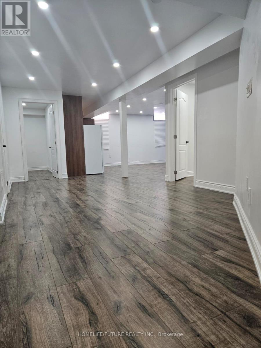 Bsmt - 26 Felix Close, Brampton, ON - Indoor Photo Showing Other Room