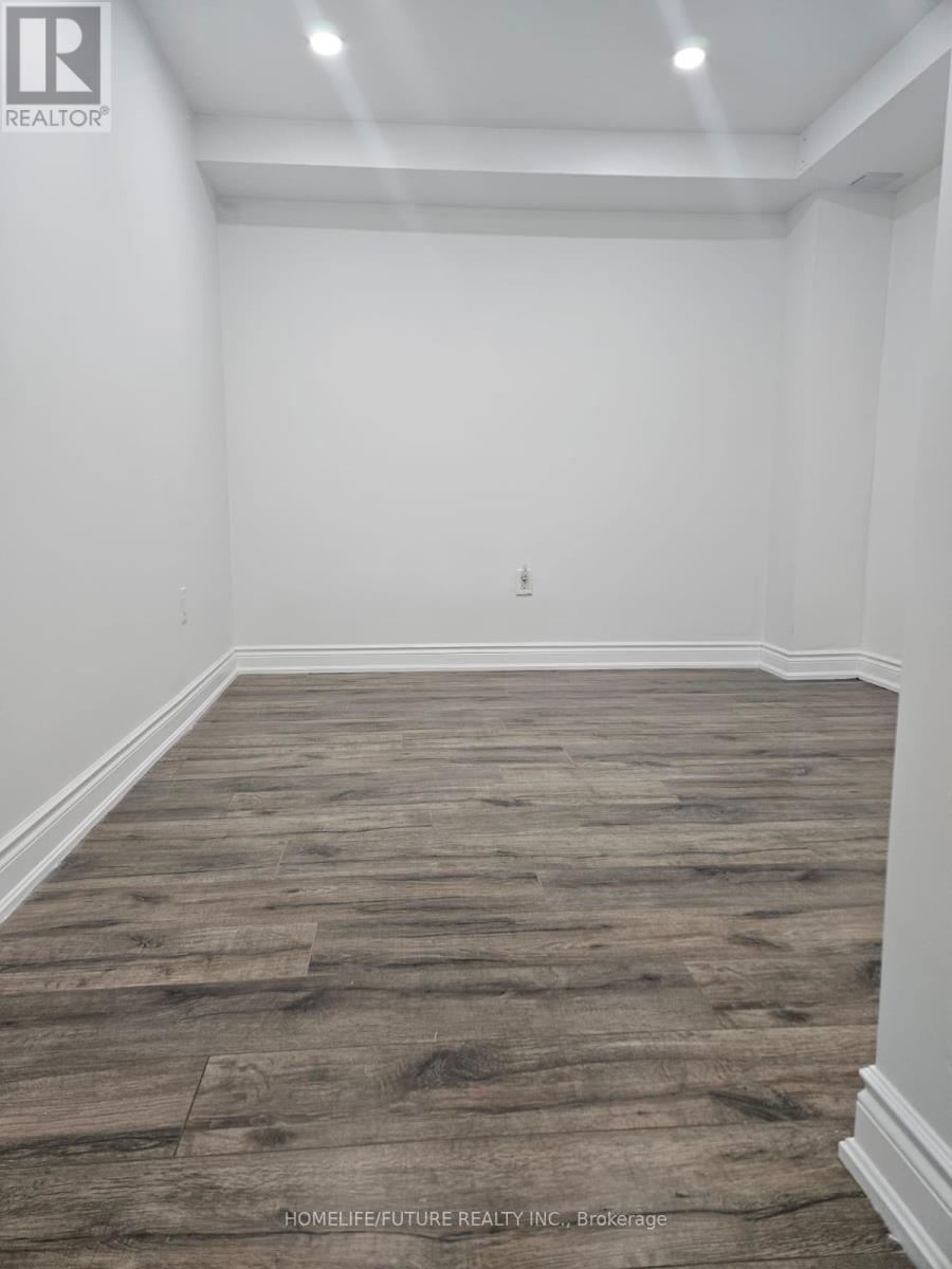 Bsmt - 26 Felix Close, Brampton, ON - Indoor Photo Showing Other Room