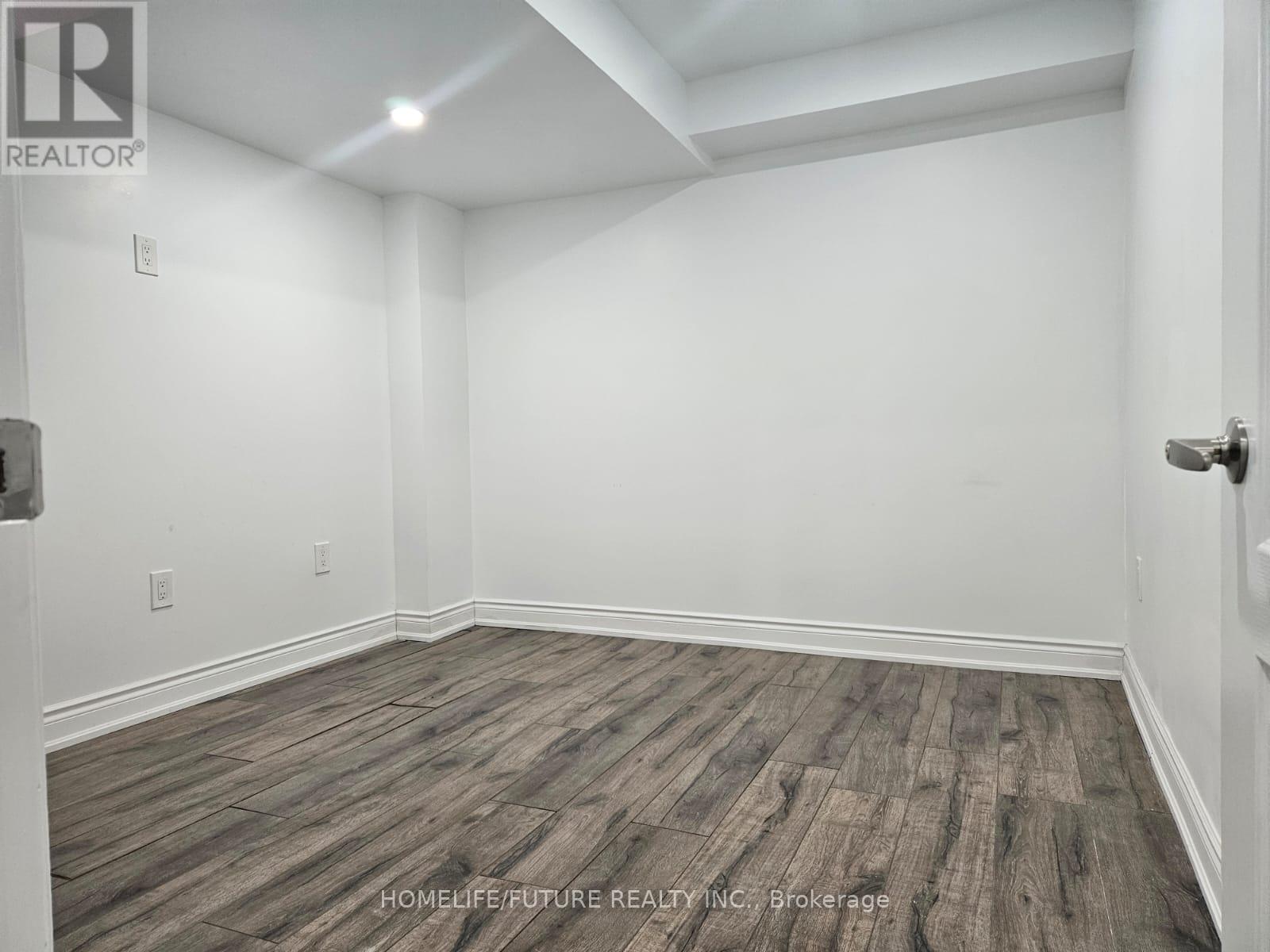 Bsmt - 26 Felix Close, Brampton, ON - Indoor Photo Showing Other Room