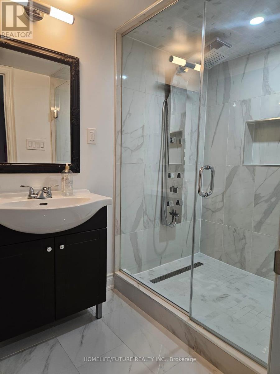 Bsmt - 26 Felix Close, Brampton, ON - Indoor Photo Showing Bathroom