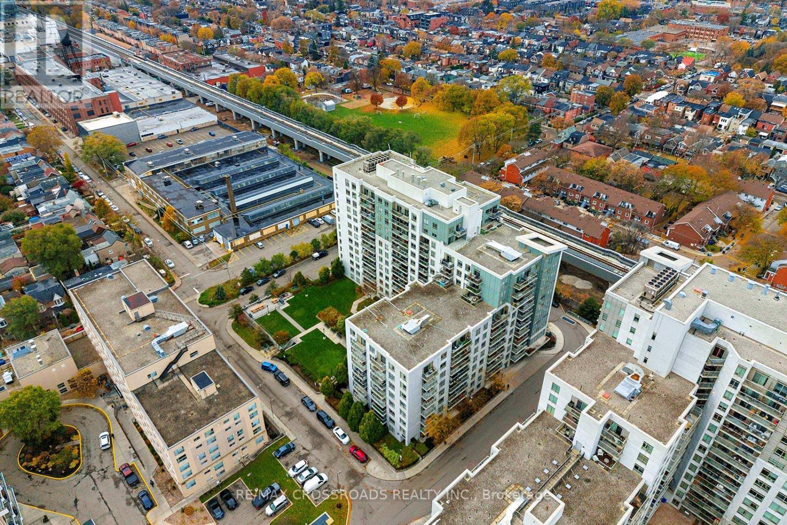 114 - 812 Lansdowne Avenue, Toronto, ON - With View
