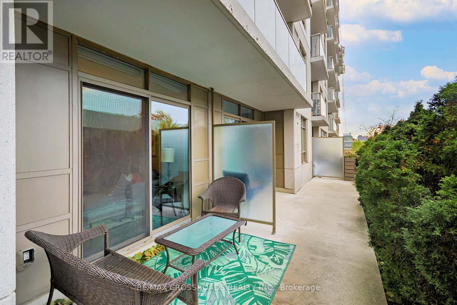 114 - 812 Lansdowne Avenue, Toronto, ON - Outdoor With Exterior