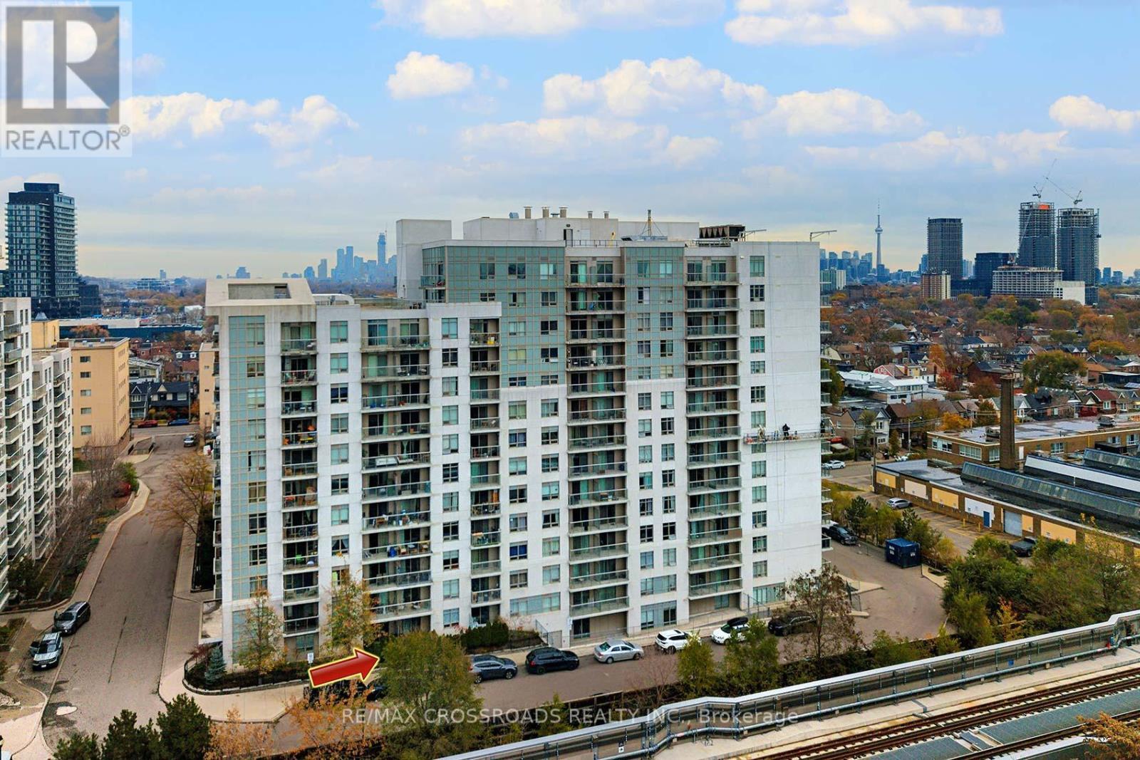 114 - 812 Lansdowne Avenue, Toronto, ON - Outdoor With View