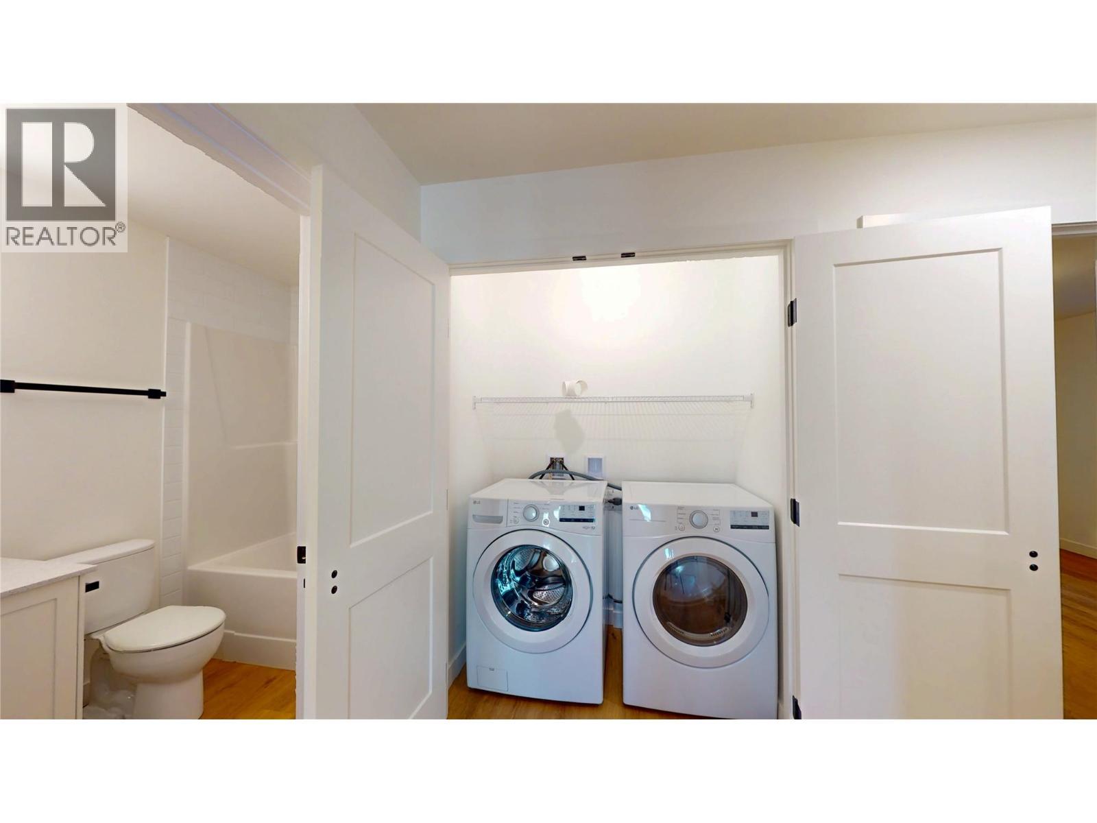 2098 Pine Tree Way Unit# 42, Invermere, BC - Indoor Photo Showing Laundry Room
