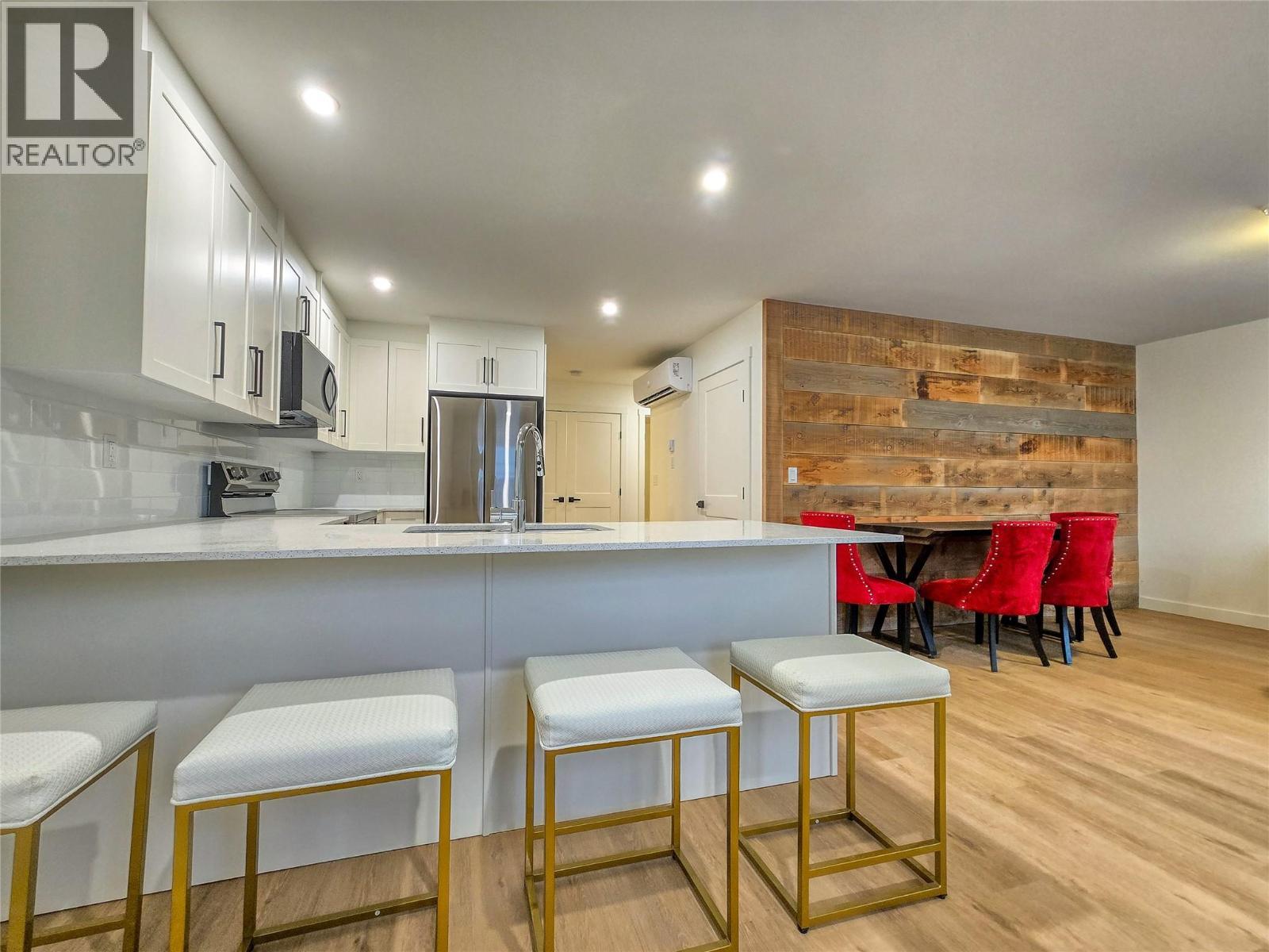 2098 Pine Tree Way Unit# 42, Invermere, BC - Indoor