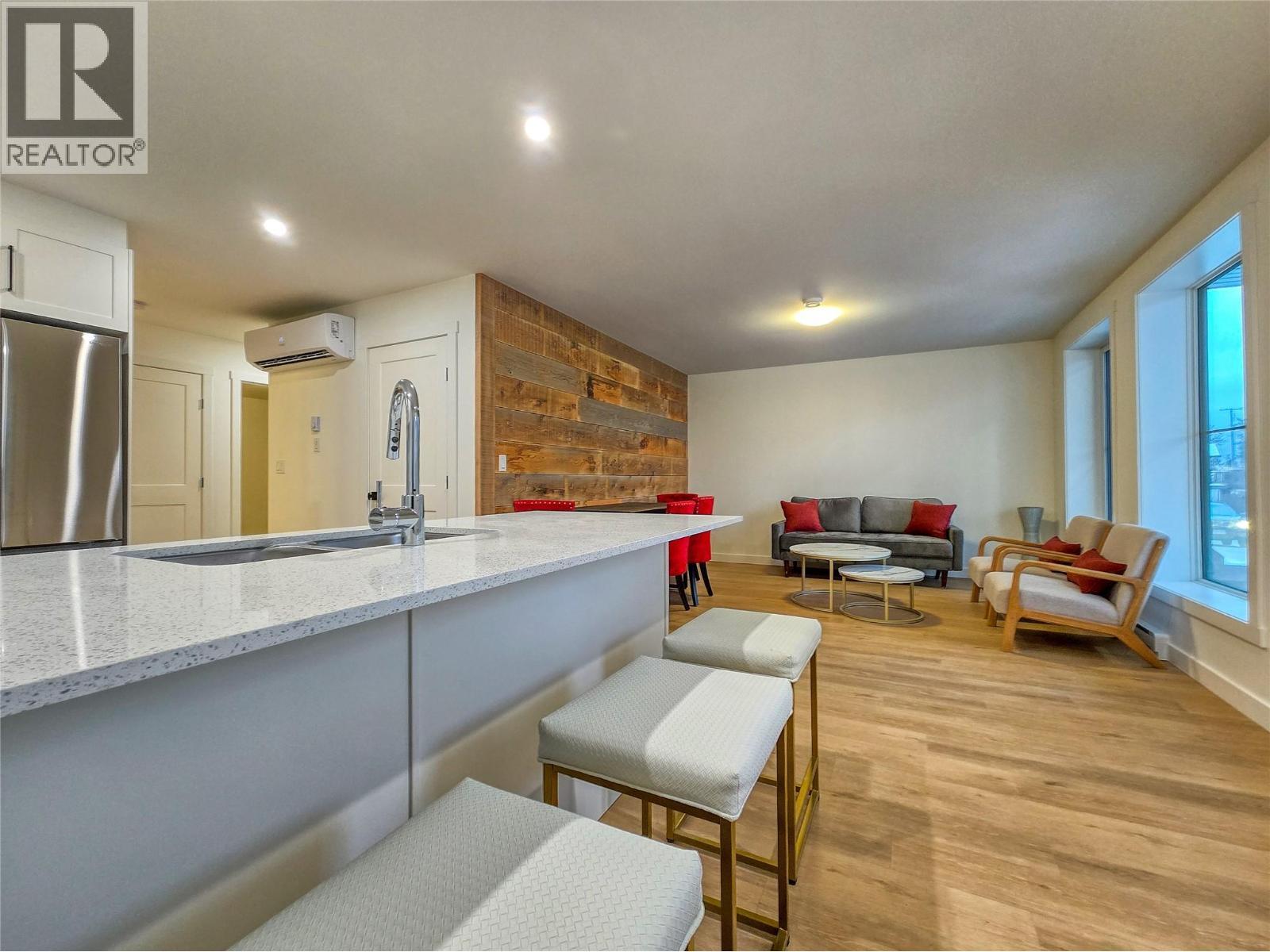 2098 Pine Tree Way Unit# 42, Invermere, BC - Indoor