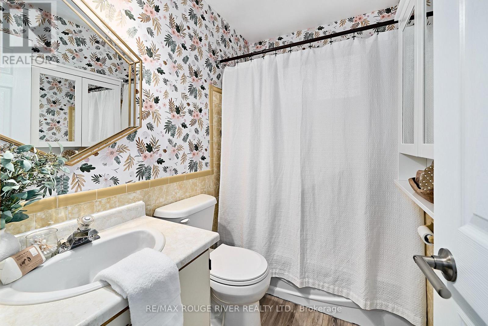 1719 Stewartcroft Crescent, Peterborough (Monaghan Ward 2), ON - Indoor Photo Showing Bathroom