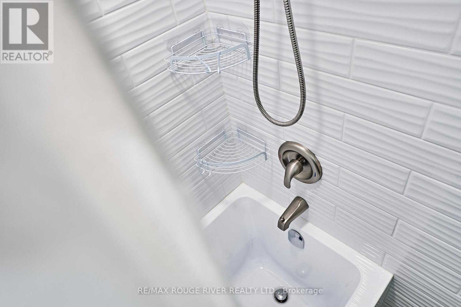 1719 Stewartcroft Crescent, Peterborough (Monaghan Ward 2), ON - Photo Showing Bathroom