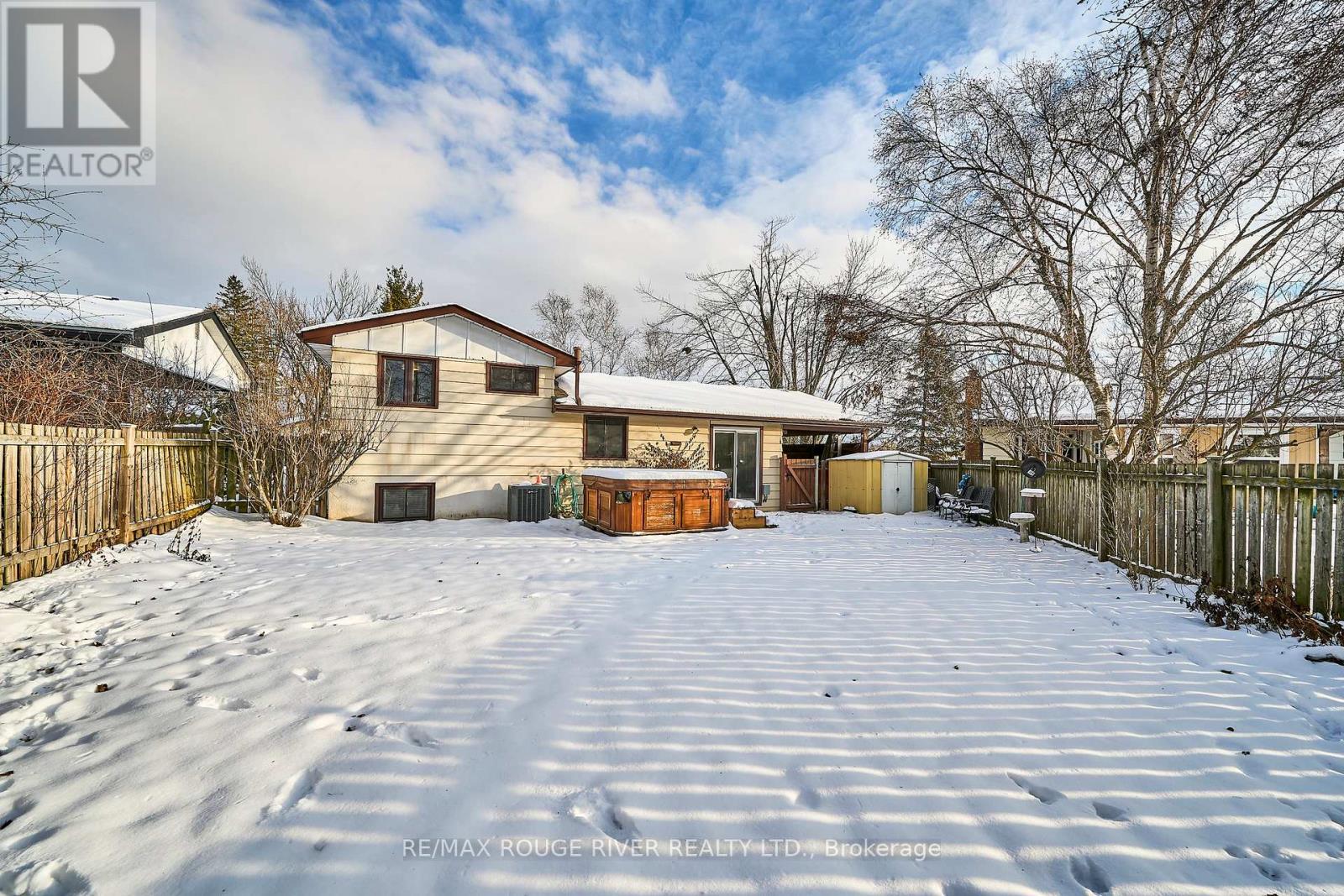 1719 Stewartcroft Crescent, Peterborough (Monaghan Ward 2), ON - Outdoor