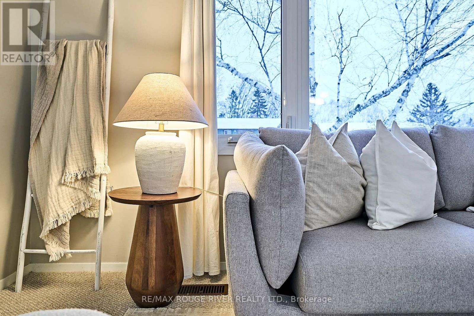 1719 Stewartcroft Crescent, Peterborough (Monaghan Ward 2), ON - Indoor