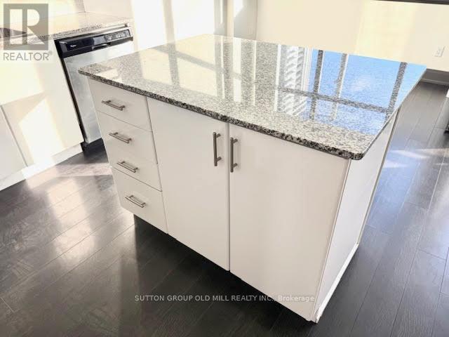 510 - 2900 Highway 7 Road, Vaughan, ON - Indoor Photo Showing Kitchen