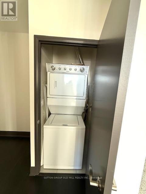 510 - 2900 Highway 7 Road, Vaughan, ON - Indoor Photo Showing Laundry Room
