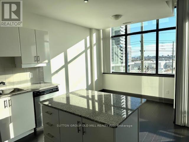 510 - 2900 Highway 7 Road, Vaughan, ON - Indoor Photo Showing Kitchen