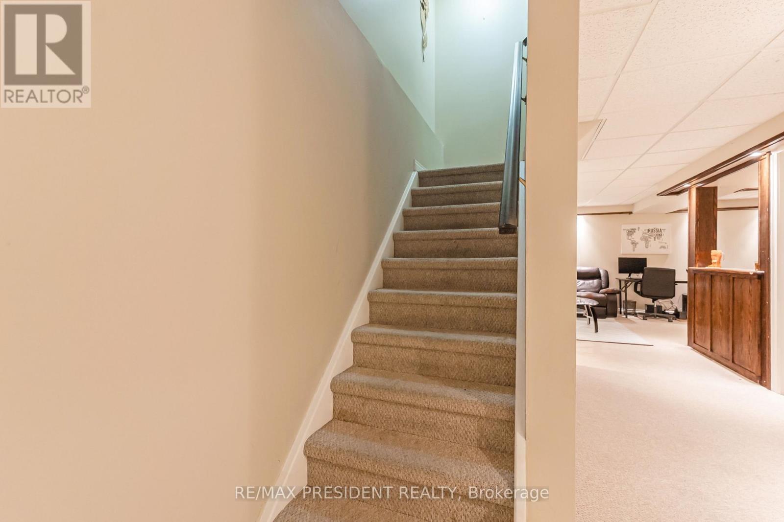 68 Wheatland Drive, Cambridge, ON - Indoor Photo Showing Other Room