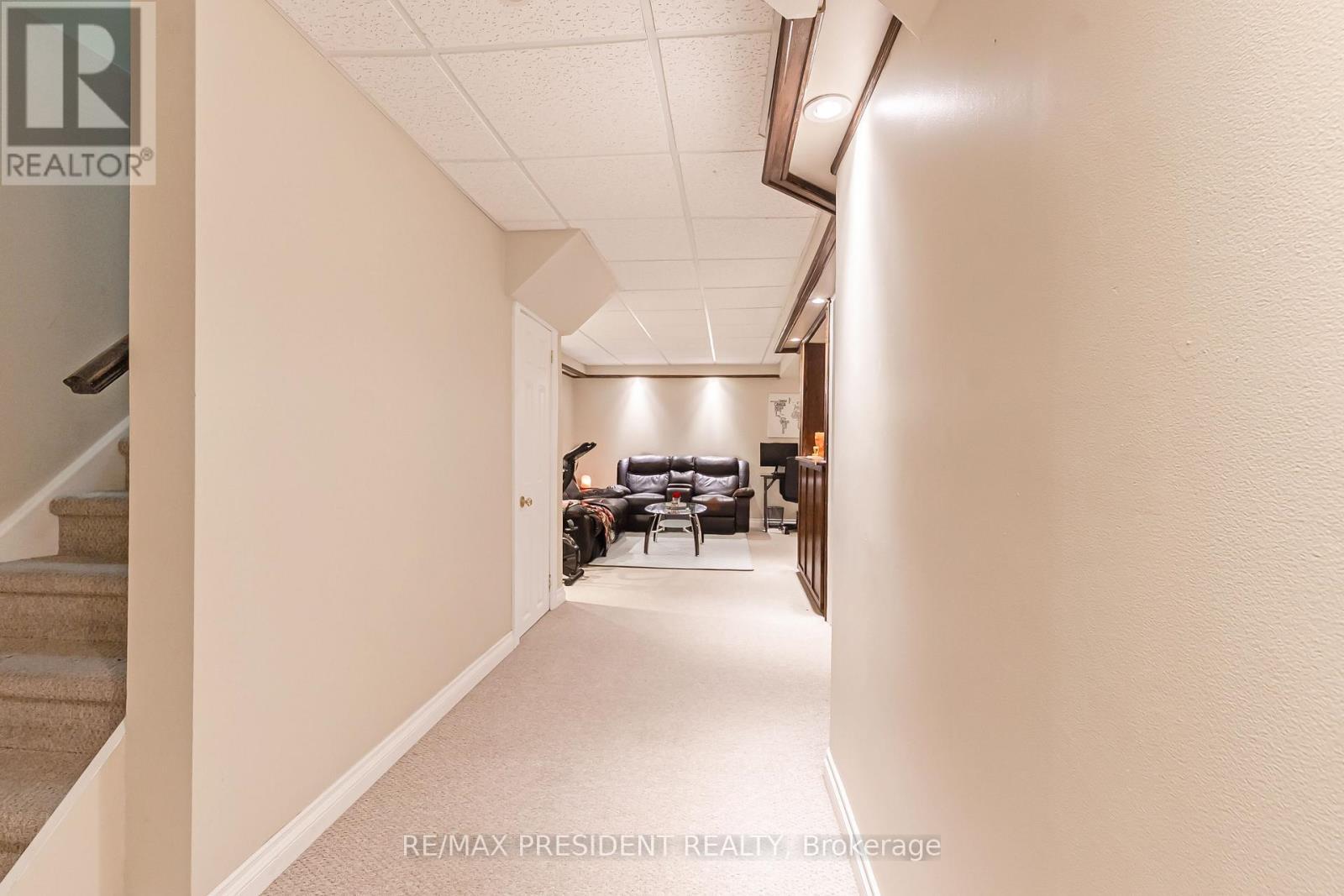 68 Wheatland Drive, Cambridge, ON - Indoor Photo Showing Other Room