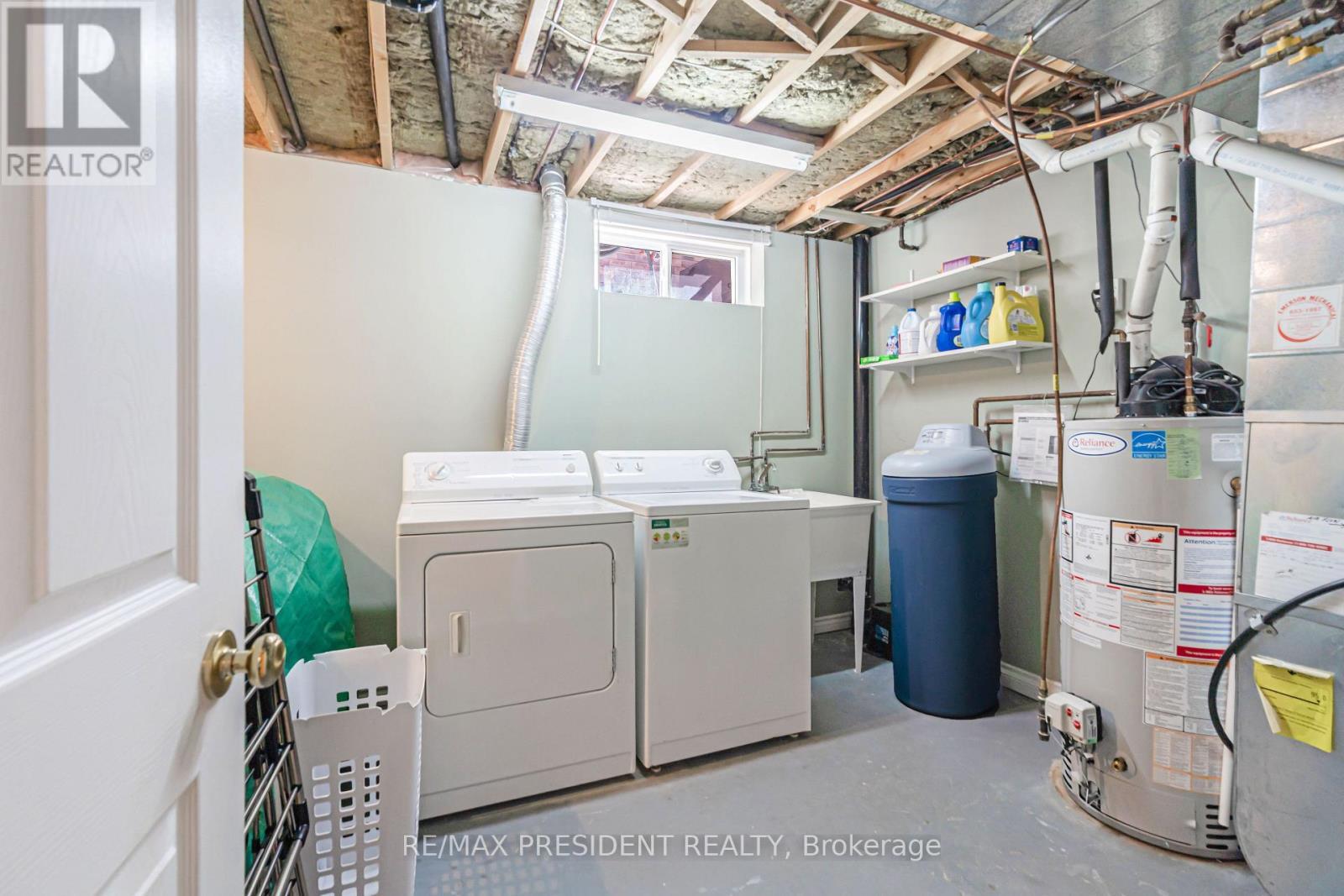68 Wheatland Drive, Cambridge, ON - Indoor Photo Showing Laundry Room