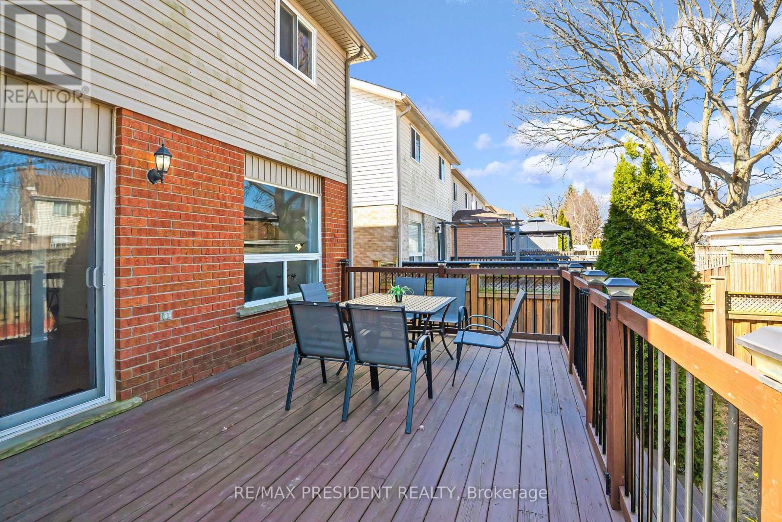 68 Wheatland Drive, Cambridge, ON - Outdoor With Deck Patio Veranda With Exterior