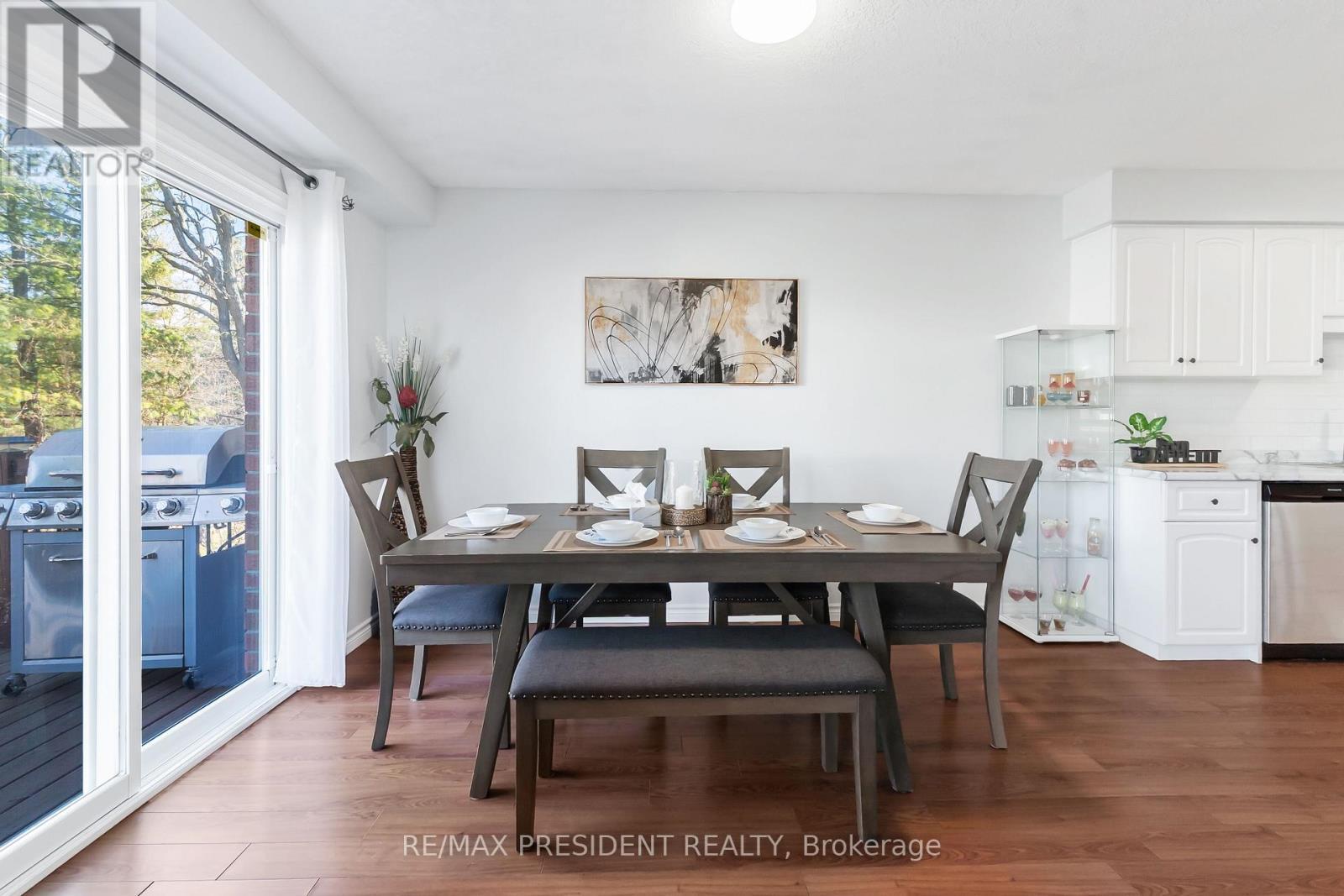68 Wheatland Drive, Cambridge, ON - Indoor Photo Showing Dining Room