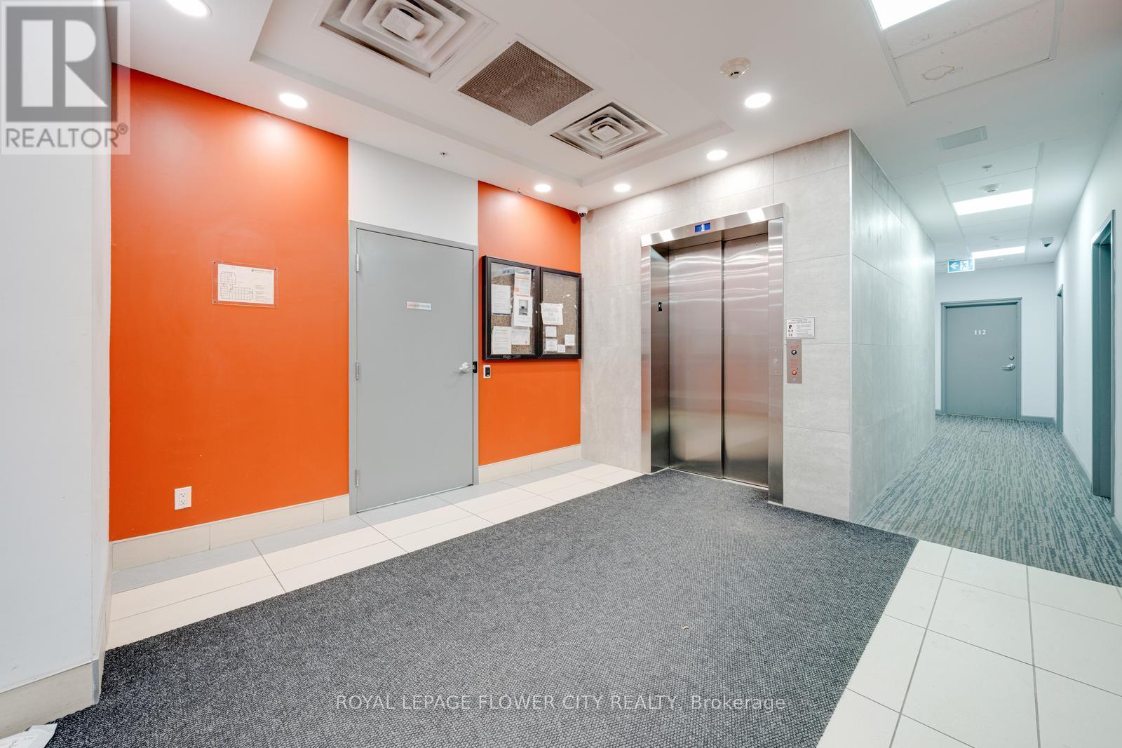 303 - 77 Leland Street, Hamilton, ON - Indoor Photo Showing Other Room