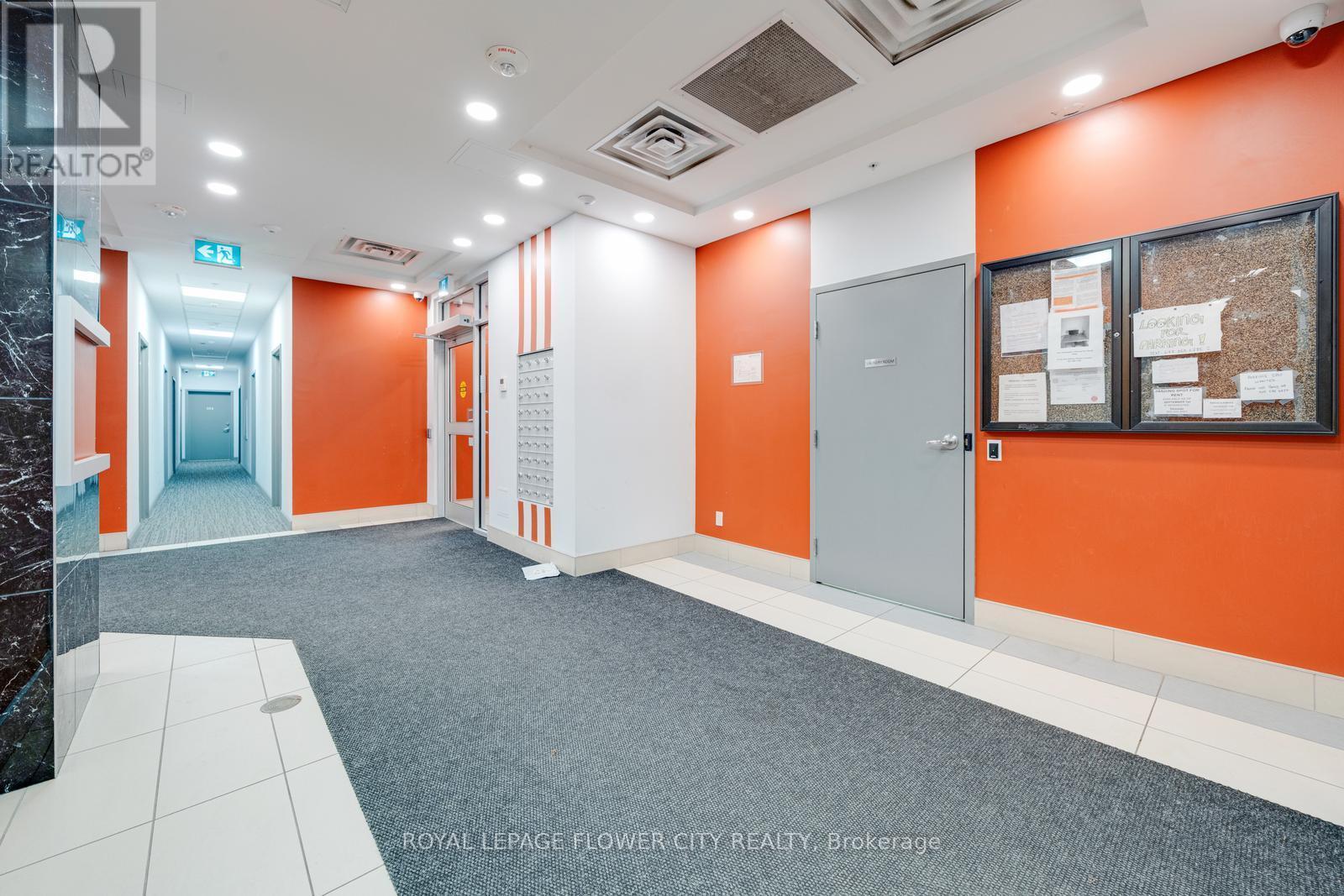 303 - 77 Leland Street, Hamilton, ON - Indoor Photo Showing Other Room