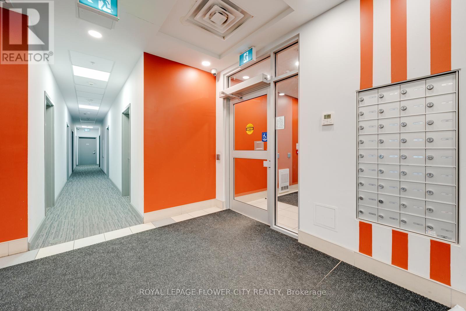 303 - 77 Leland Street, Hamilton, ON - Indoor Photo Showing Other Room