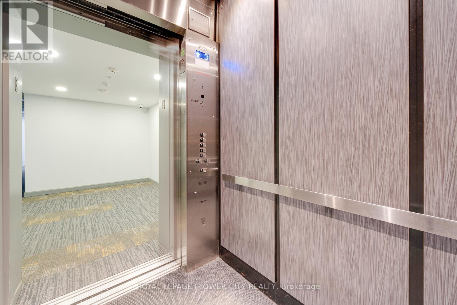 303 - 77 Leland Street, Hamilton, ON - Indoor Photo Showing Other Room