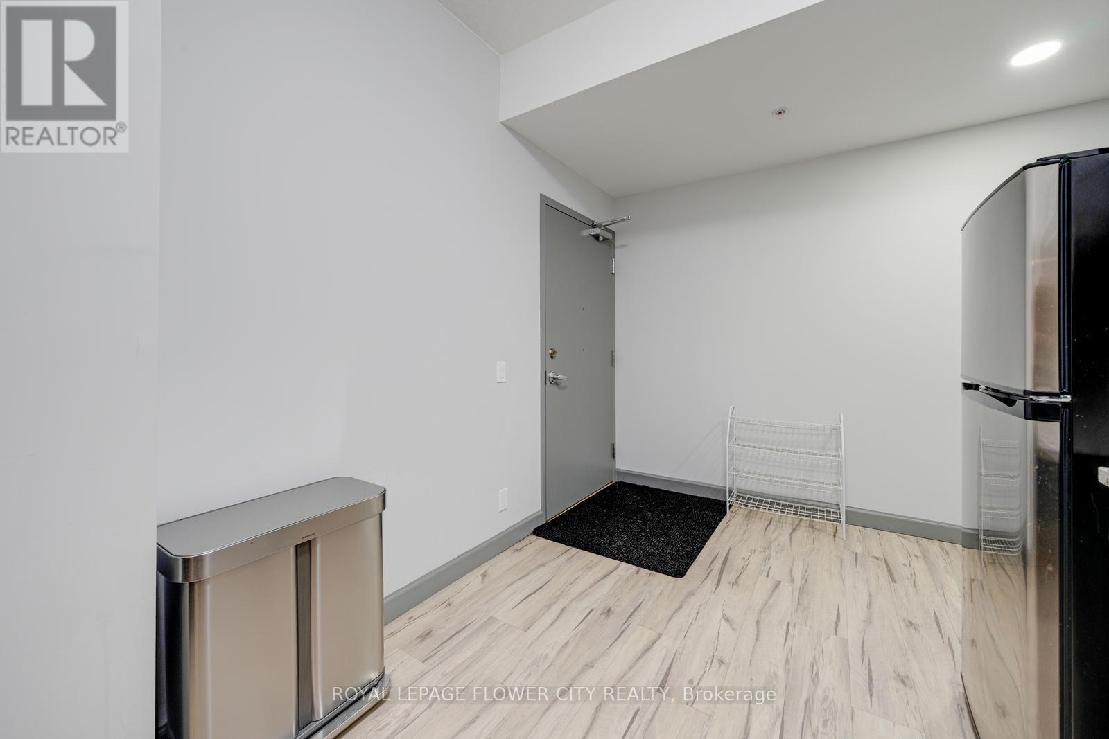 303 - 77 Leland Street, Hamilton, ON - Indoor Photo Showing Other Room