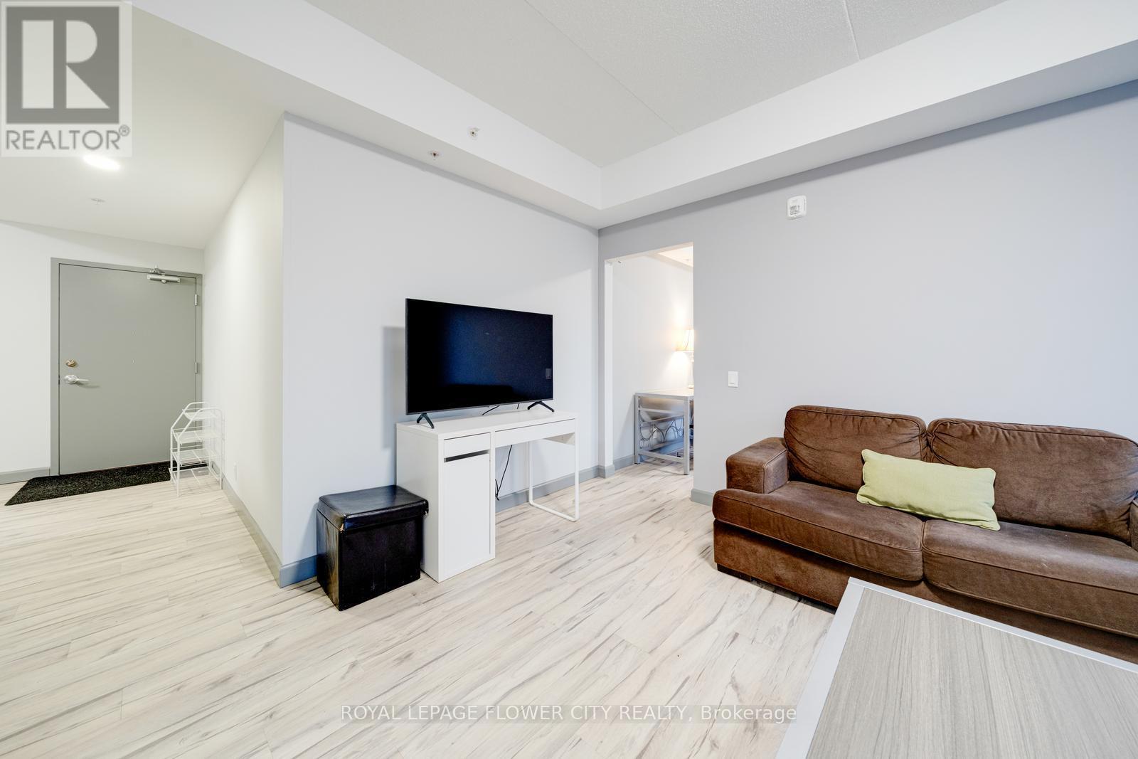 303 - 77 Leland Street, Hamilton, ON - Indoor Photo Showing Other Room