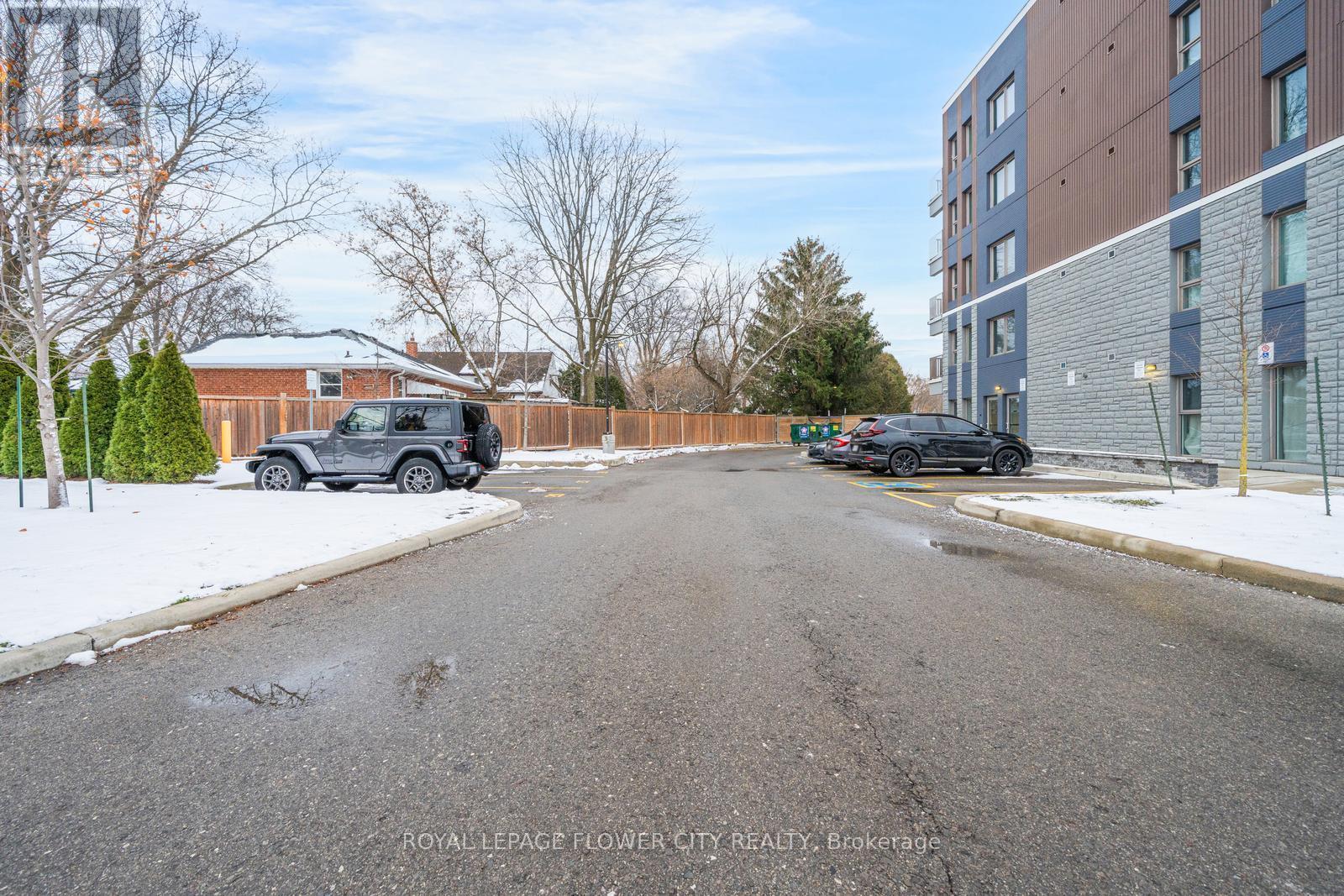 303 - 77 Leland Street, Hamilton, ON - Outdoor