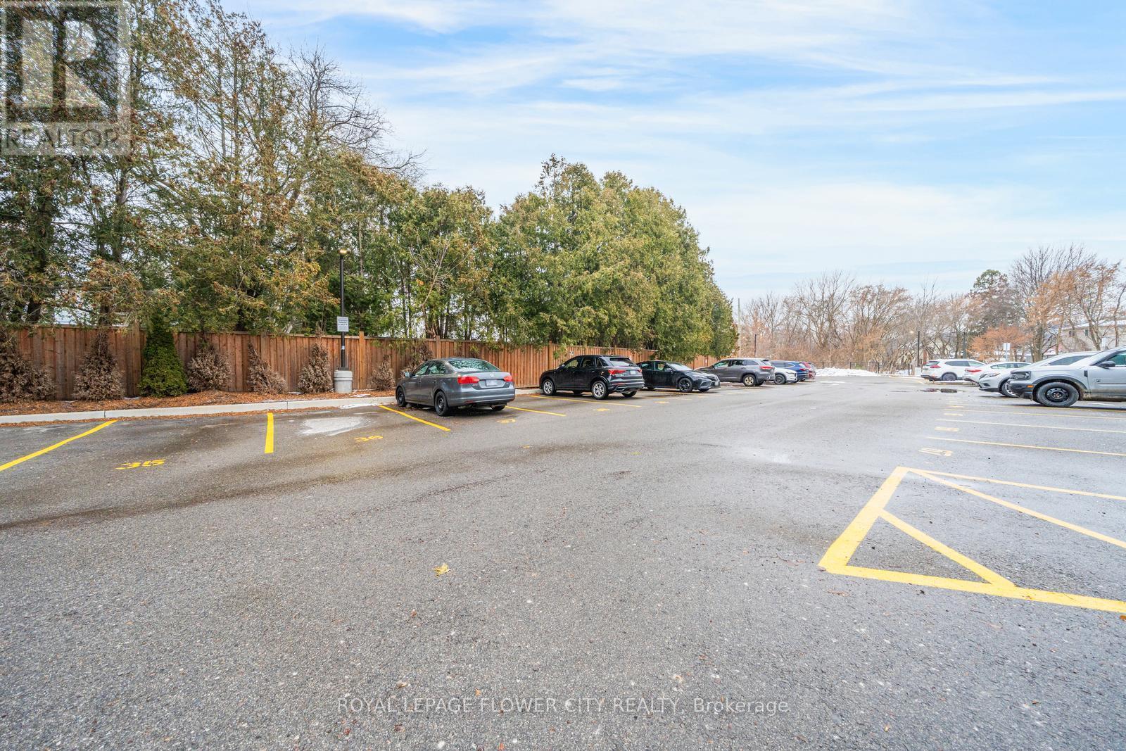 303 - 77 Leland Street, Hamilton, ON - Outdoor With View