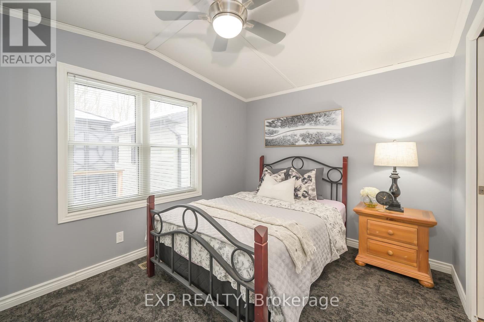 51 - 22790 Amiens Road, Middlesex Centre, ON - Indoor Photo Showing Bedroom