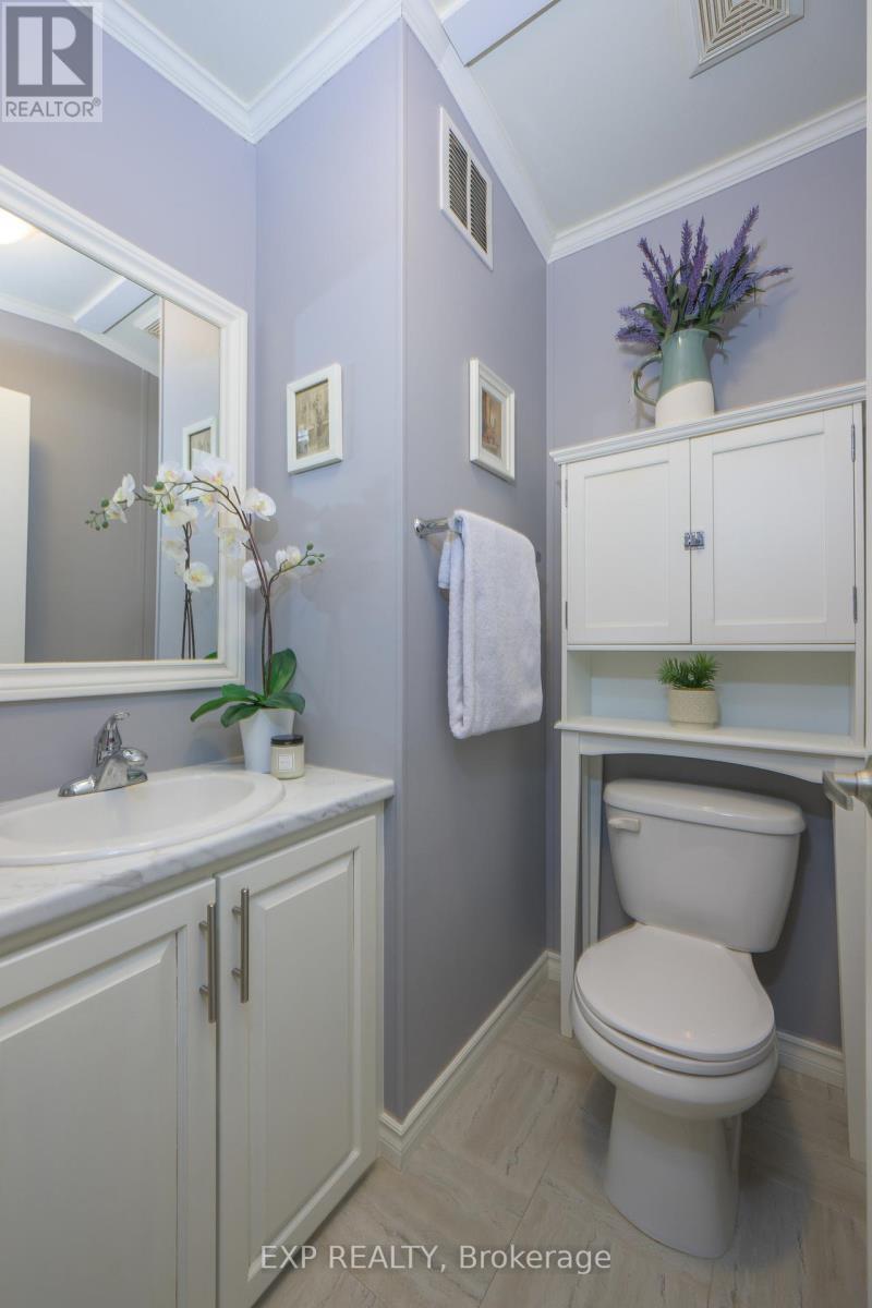 51 - 22790 Amiens Road, Middlesex Centre, ON - Indoor Photo Showing Bathroom