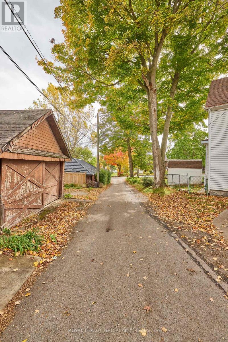 5427 River Road, Niagara Falls (Downtown), ON - Outdoor