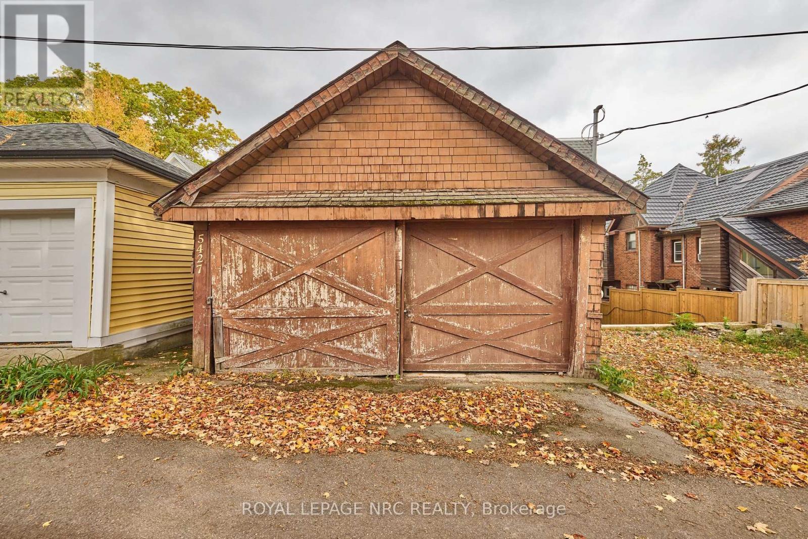 5427 River Road, Niagara Falls (Downtown), ON - Outdoor