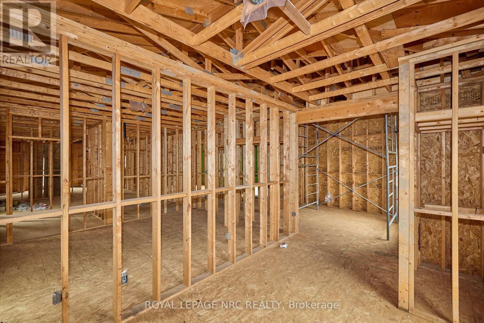 5427 River Road, Niagara Falls (Downtown), ON - Indoor