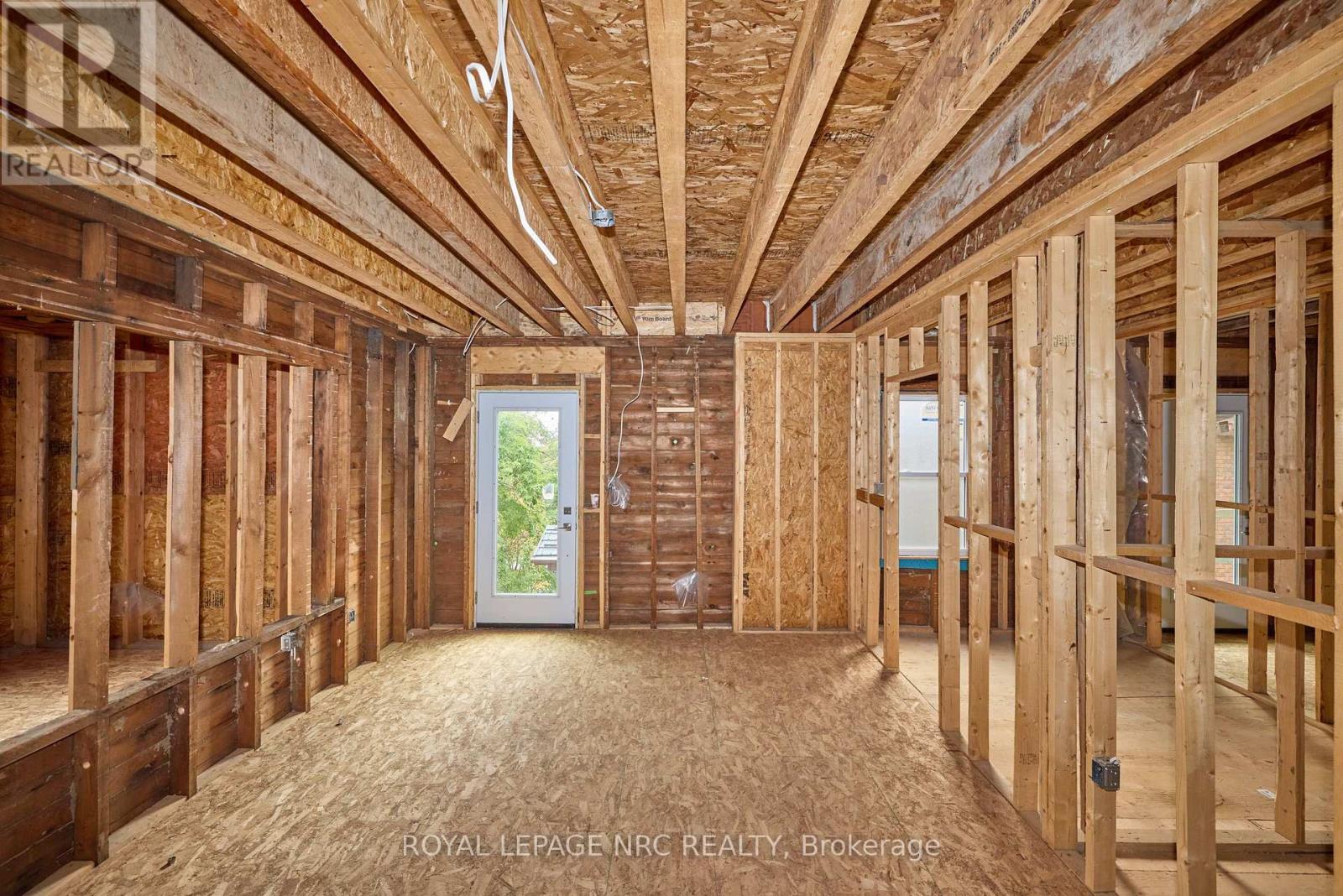 5427 River Road, Niagara Falls (Downtown), ON - Indoor Photo Showing Other Room