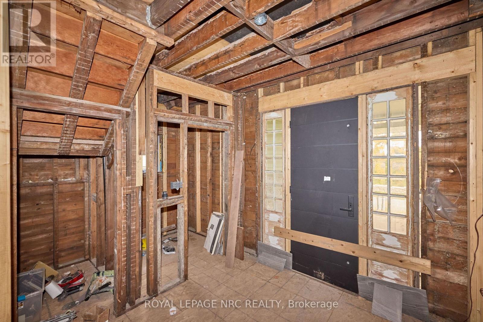 5427 River Road, Niagara Falls (Downtown), ON - Indoor Photo Showing Other Room