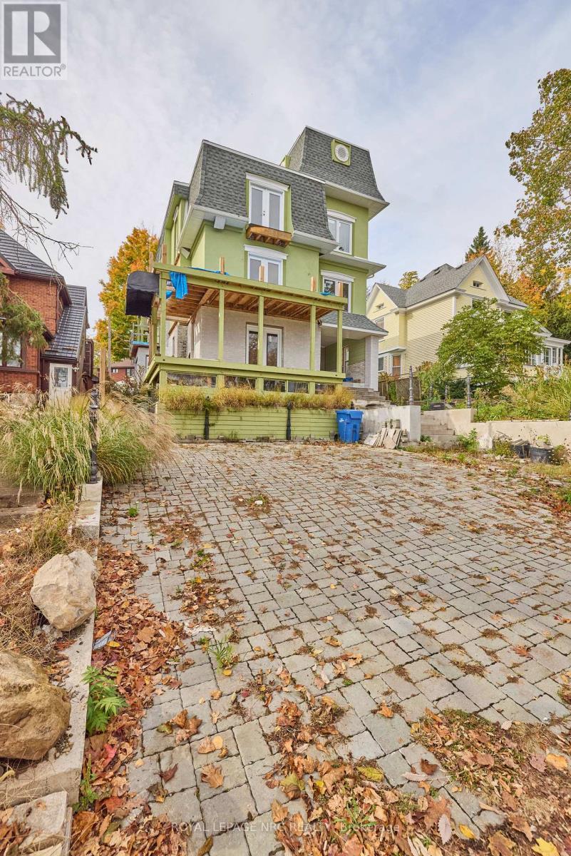 5427 River Road, Niagara Falls (Downtown), ON - Outdoor