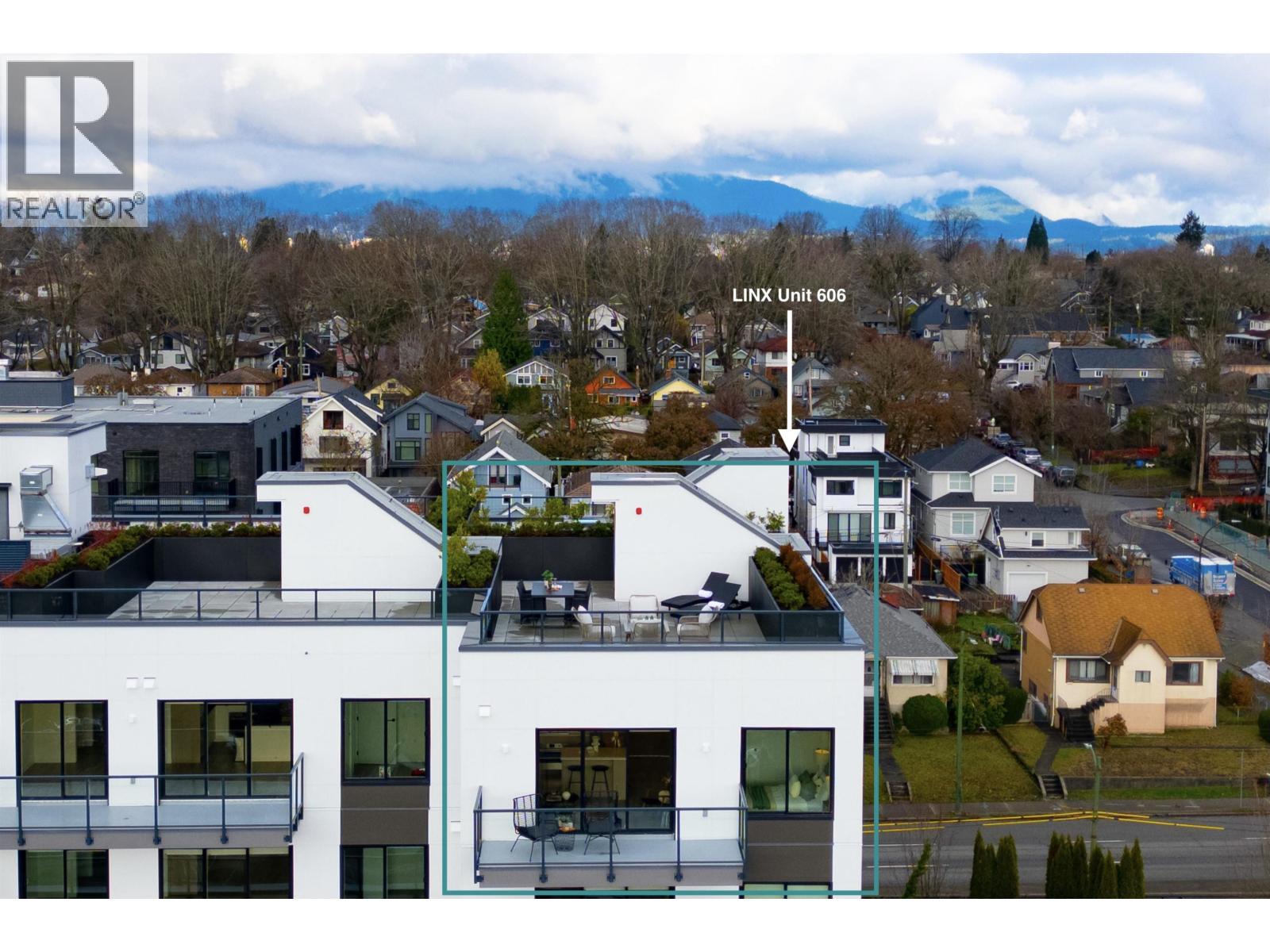 606 2268 E Broadway, Vancouver, BC - Outdoor