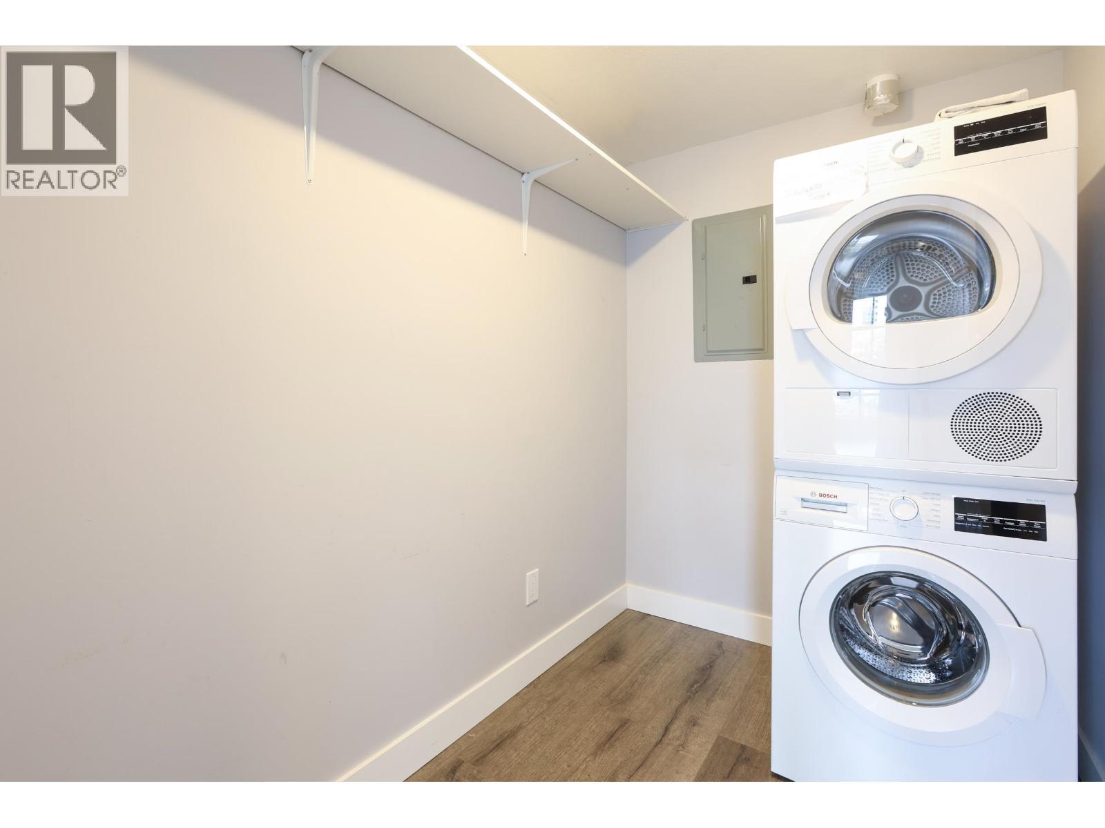 605 728 Princess Street, New Westminster, BC - Indoor Photo Showing Laundry Room