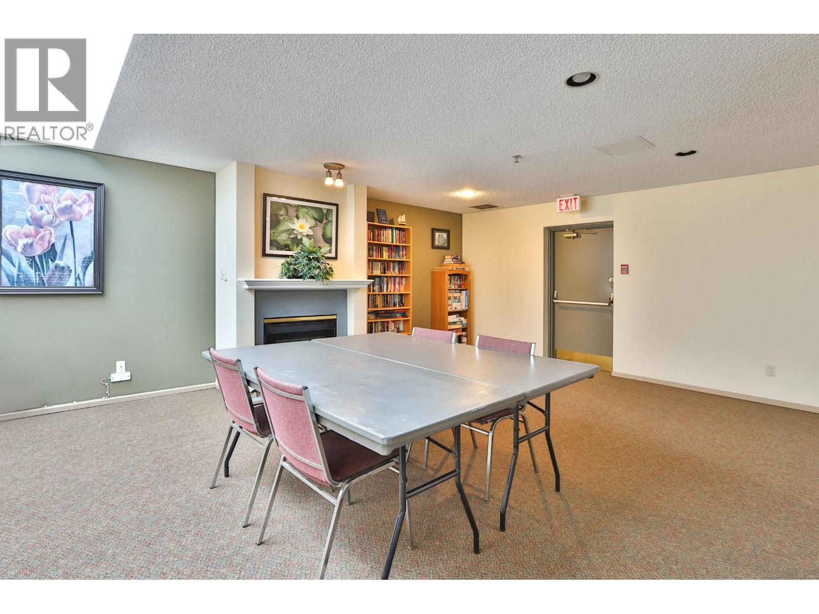 605 728 Princess Street, New Westminster, BC - Indoor Photo Showing Dining Room