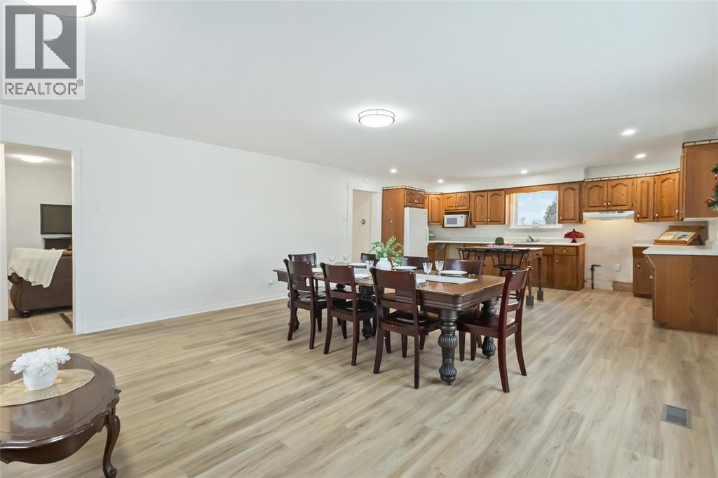 22821 Thames Road, Appin, ON - Indoor Photo Showing Dining Room