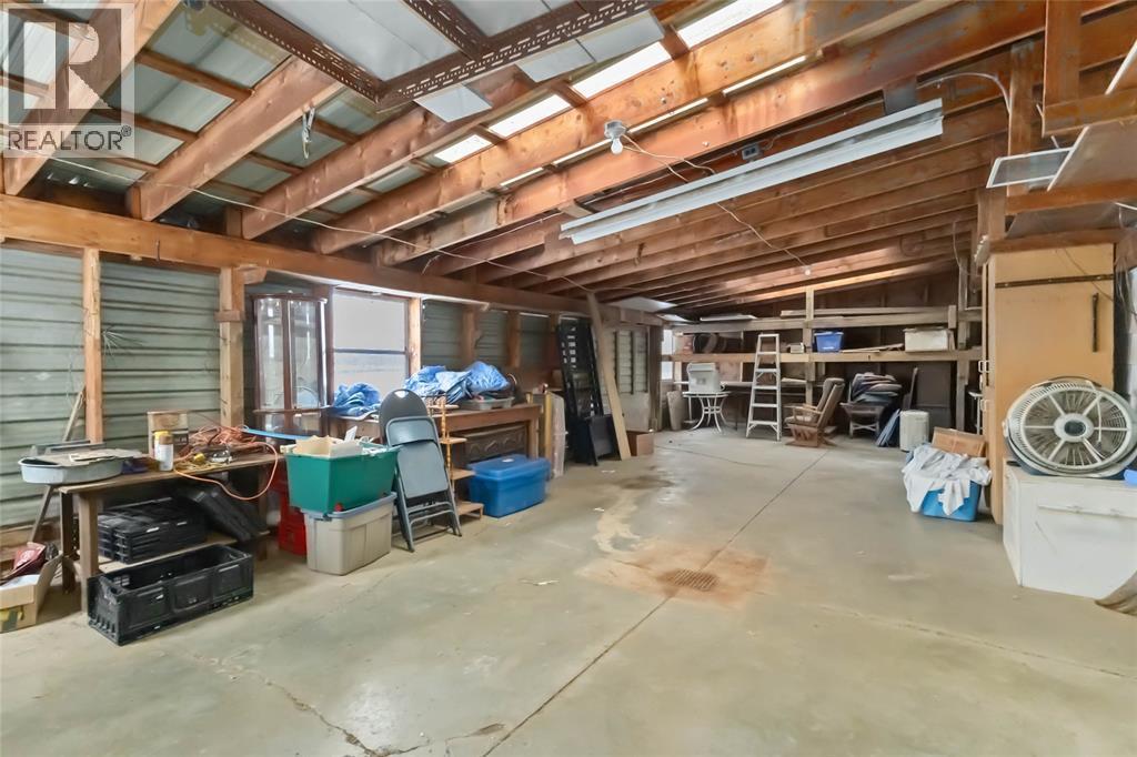 22821 Thames Road, Appin, ON - Indoor